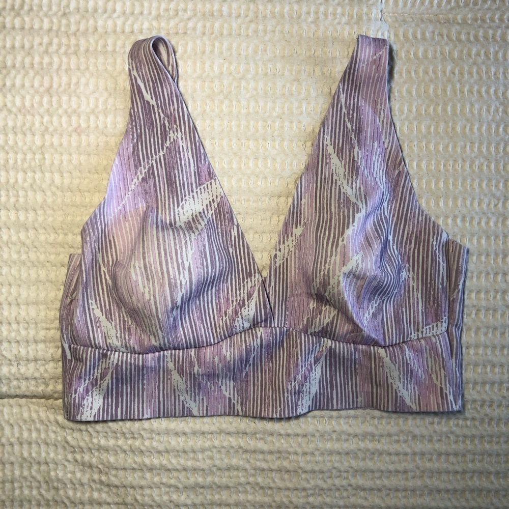 AUDEN Lavender and Cream V-Neck Bralette Size Medium